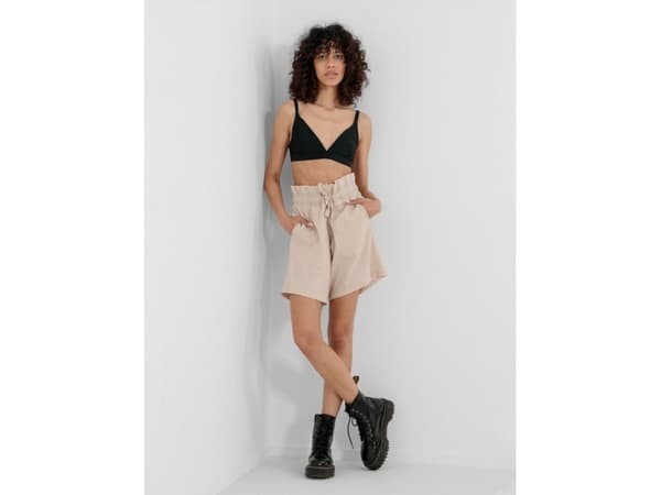 Outhorn Shorts för kvinnor HOL22-SKDC600 Beige r.S