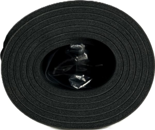 Yogamåtte i naturgummi 183x61x0,6 cm med yogastrop.