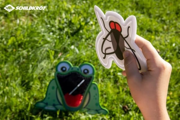 Schildkrot SFS Schildkröt Feed The Frog Toss Game