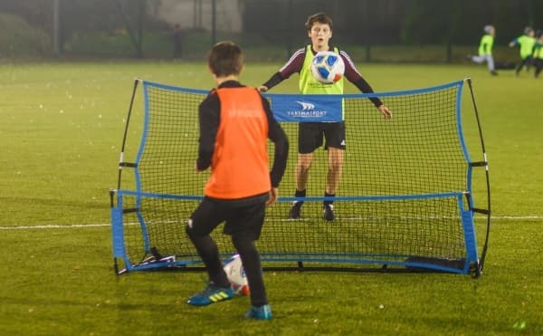 YakimaSport Rebounder Galaxy maalivahdin harjoituslaite (100296)