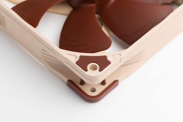 Noctua NA-IS1-14 avstandsstykker for 140 mm vifter - sett med 2