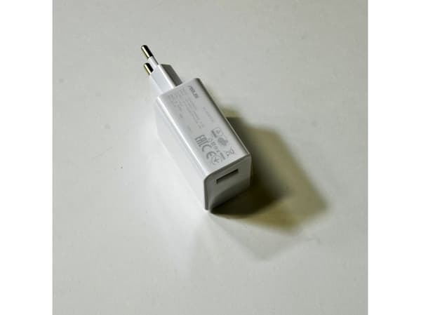 ASUS 0A001-00502800, Telefon, inomhus, 100 - 240 V, 50 - 60 hz, 18 W, 5 / 9 V