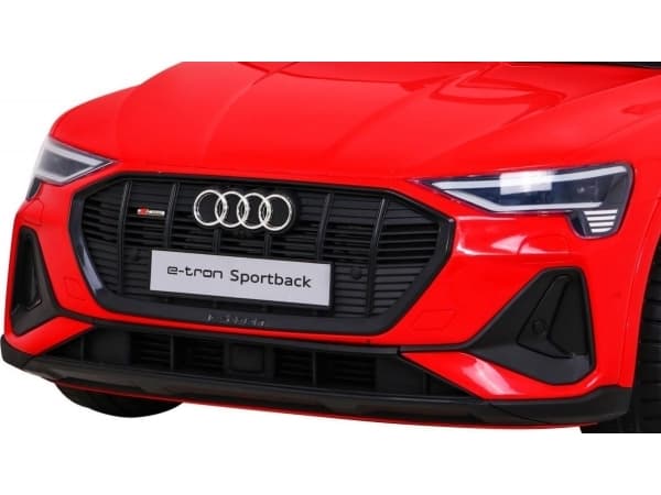 Ramiz Audi E-Tron Sportback akkuauto punainen