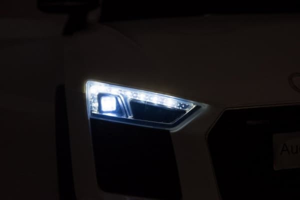 Ramiz Ajoneuvo Audi R8 Valkoinen