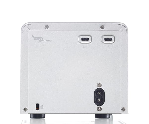 Promise Technology Pegasus M4, 8 TB, SSD, SATA, 2.5", Tower, Vit