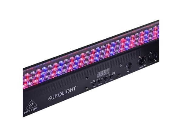 Behringer LED FLOODLIGHT BAR 240-8 RGB - 240 RGB-lyhtyvaloa 8 segmentissä - ammattikäyttöön tarkoitettu valaisinpaneeli
