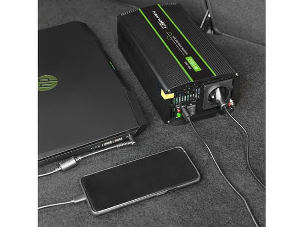 Qoltec Monolith jännitemuunnin | 1000W | 2000W | 24V to 230V | Pure Sine | Pure Sine