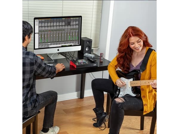HeadRush MX5® - en kompakt processor för gitarr-effekt och förstärkarmodellering