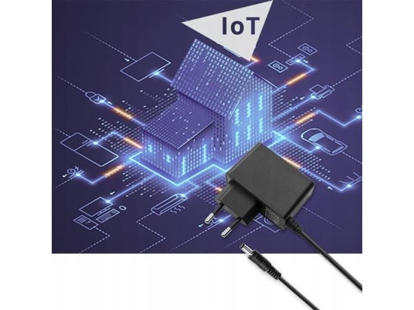 Qoltec - Premium - strømadapter - 15V, 1A, 5.5*2.1 - AC 220-240 V - 15 watt