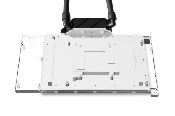 Alphacool Eiswolf 2 AIO - 360 mm RTX 4080 Suprim taustalevyllä varustettuna