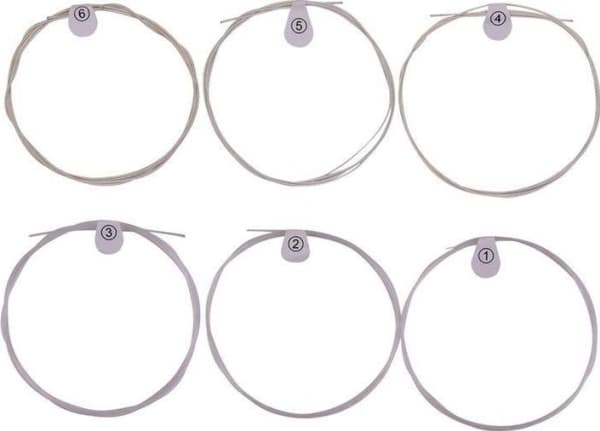 Aptel AG345A KLASSISKA GUITARSTRÄNGAR NYLON OLIKA STORLEK 6 stycken