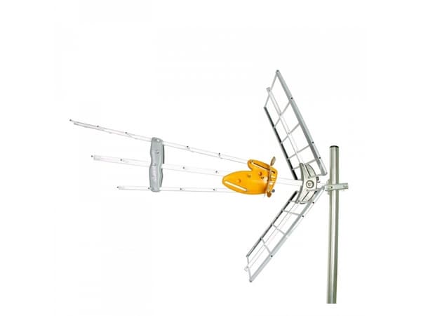 Televes DAT BOSS - Antenne - TV - 17 dBi (BOSSTech av), 42 dBi (BOSSTech on) - direksjonal - mast