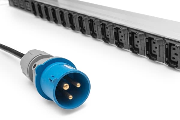 DIGITUS - Grenuttag - 16A - AC 230 V - 4000 Watt - 36000 VA - 1-fas - ingång: IEC 60309 - utgångskontakter: 27 (24 x IEC 60320 C13, 3 x IEC 60320 C19