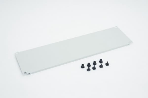 Triton 19“ Blanking panel 4U with plastic pins, Kerman väri, Harmaa, 4U, 48,3 cm (19")
