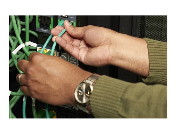 APC NetShelter Rack PDU Advanced - Strømfordelerenhet (kan monteres i rack) - målt, 230 V, 32 A - AC 200-240 V - 7.4 kW - 7400 VA - enkeltfase - Ethe
