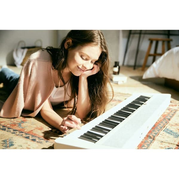 Casio MU CT-S1 Tangentbord i Vit Färg - Lättanvänt och stilrent tangentbord för musikskapande.