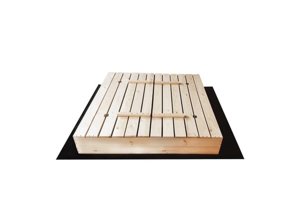 Obestämd SAND BOX120X120CM MED BÄNK