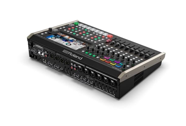 Roland VR-120HD, 42 kanaler, Bluetooth, 69 W, Sort