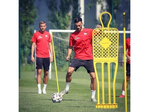 YakimaSport Elite fotballvegg 180 cm rød