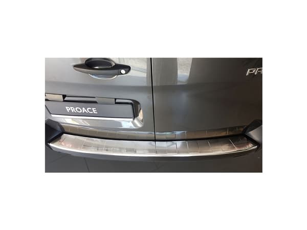 Latausreunasuoja Toyota Proace II 2016- Teräs
