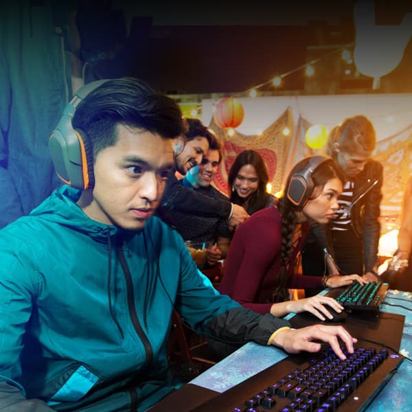 Logitech G G213 Prodigy tangentbord Spela USB QWERTY Engelsk Svart