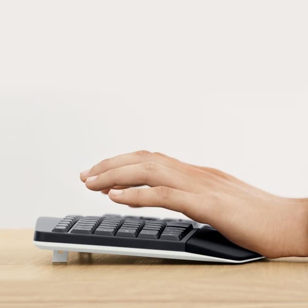 Logitech MK850 Performance tangentbord Mus inkluderad Universal Trådlös RF + Bluetooth QWERTZ tyska Svart