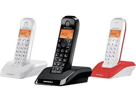 Motorola fasttelefon Motorola C69000D48O3AESAR (3 stk) Flerfarget