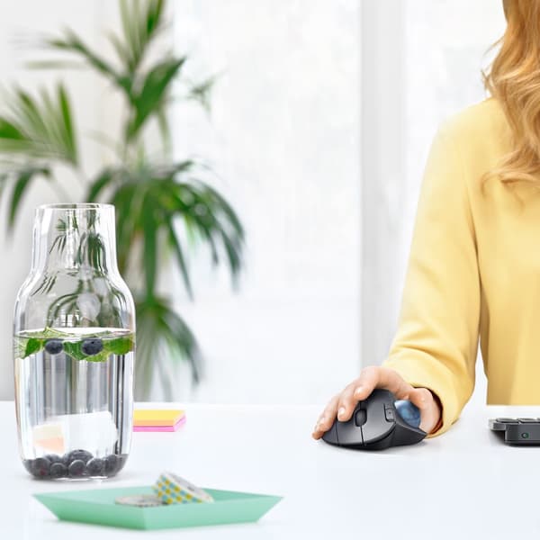 Logitech Ergo M575 datormöss Kontor högerhand Trådlös RF + Bluetooth Styrkula 2000 DPI