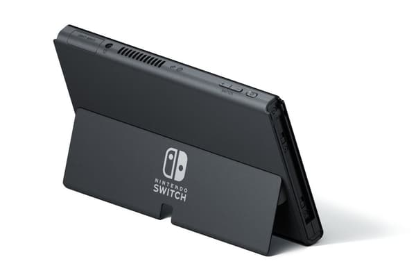 Nintendo Switch OLED + Mario Kart 8 Deluxe + Switch Online 12 Months bärbara spelkonsoller 17,8 cm (7") 64 GB Pekskärm Wi-Fi Vit
