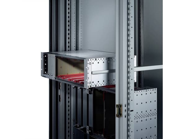 Schroff 24562466 19-tums skenor för nätverkskabinett
