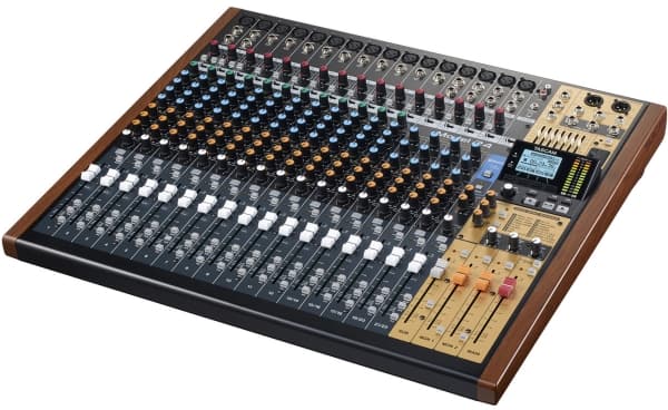 Tascam Model 24, 24 kanaler, Bluetooth, 52 W, Sort, Gull, Tre