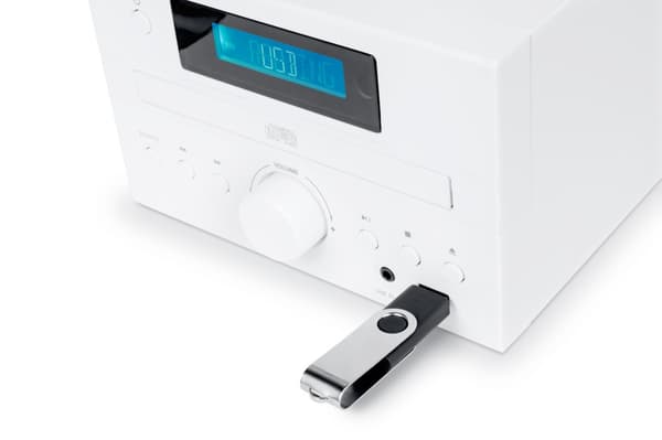 Thomson MIC121BT - Mikrojärjestelmä, jossa Bluetooth, CD, USB, FM