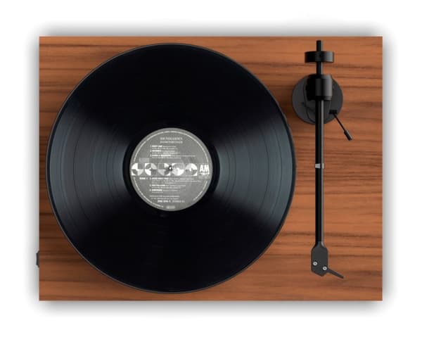 Pro-Ject E1 skivspelare med Audio-Technica AT3600L valnötspickup