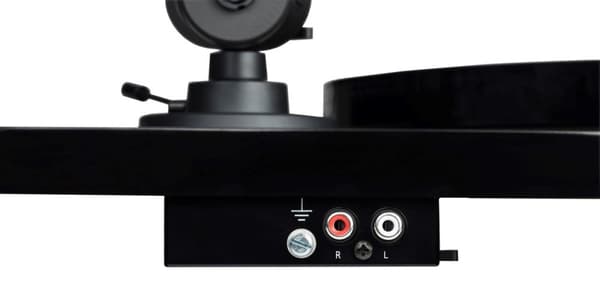 Pro-Ject E1 PHONO med indbygget forforstærker + med Audio-Technica AT3600L pickup - Sort