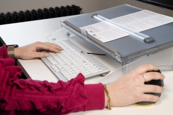 BakkerElkhuizen FlexDesk 640 ComfortRead, Ethylen-vinylacetat (EVA) skum, Plast, Stål, 5 kg, 110 - 180 mm, Lys grå, Transparent, 515 mm, 380 mm