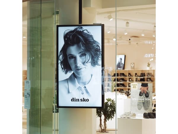 HI-ND Ceiling casing 49inch Portrait no tilt Black