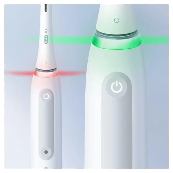 Oral-B iO Series 4 Quite Vuxen Roterande tandborste Vit