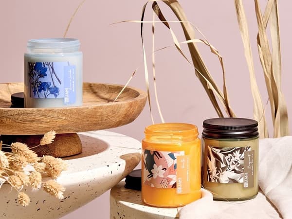3 duftlys med sojasmag, bergamot/vanilje/lavendel, FRUITY BLOOM Lumarko!