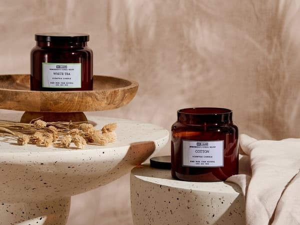 Set med 2 ABSOLUTE ALCHEMY doftljus Sojavax Fräscha noter Lumarko!