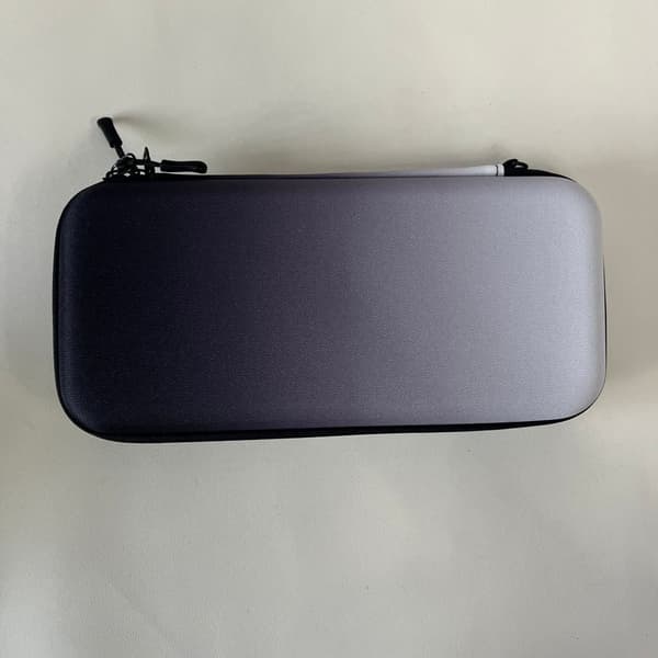 INF Skyddande bärväska för Switch 2-konsol - Svart & Vit