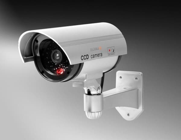 Technaxx TX-18 CCTV-valvontakamera sisä- ja ulkokäyttöön - pyöreä kamera - musta/hopea