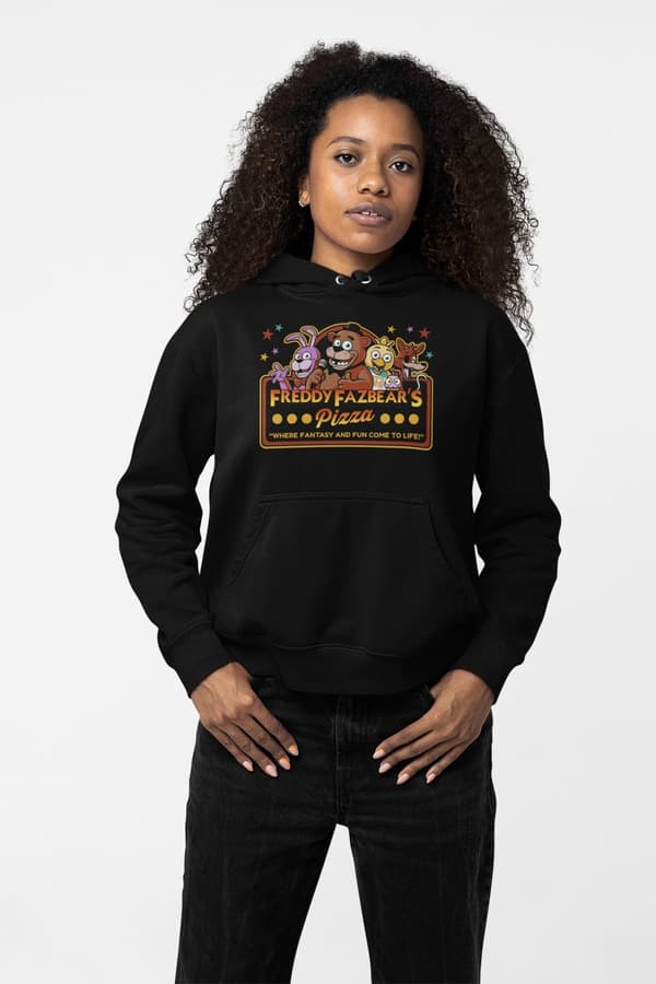 FNAF Svart huvtröja med Freddy Fazbear Pizza design