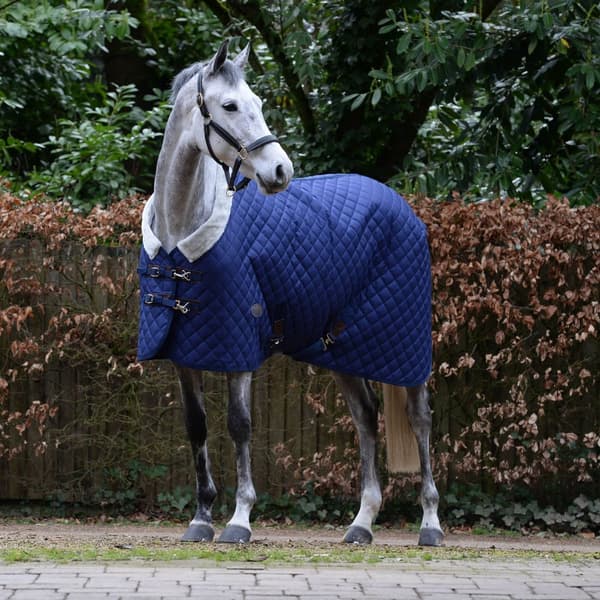 Weatherbeeta Comfitec Deluxe Diamond Quilt Standard Neck Medium Stable Rug