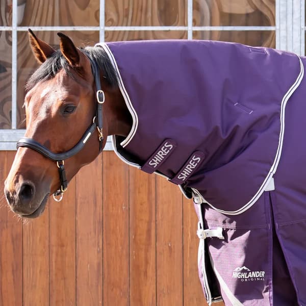 Shires Highlander Original 100 Horse Turnout Neck Cover Plum L