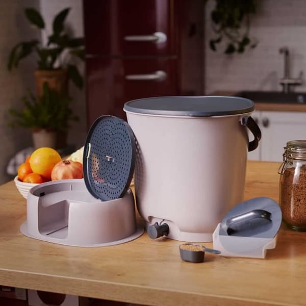 Bokashi Essential 15,3L kompostbehållare - Skaza - Inkluderar 1 kg aktivator - Grå