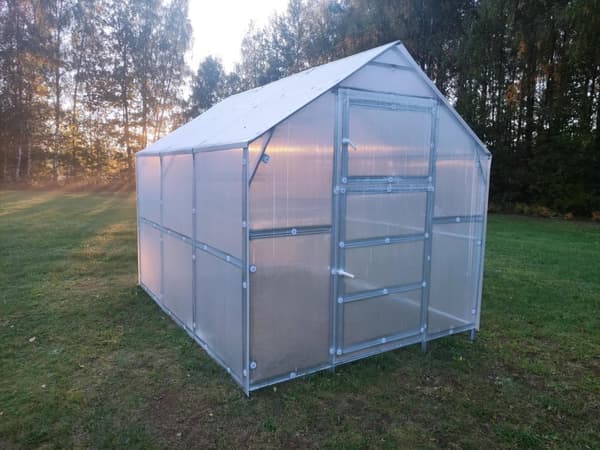 Kasvihuoneet KLASIKA BERNARD 2,35x3 m, 4mm polykarbonaatti