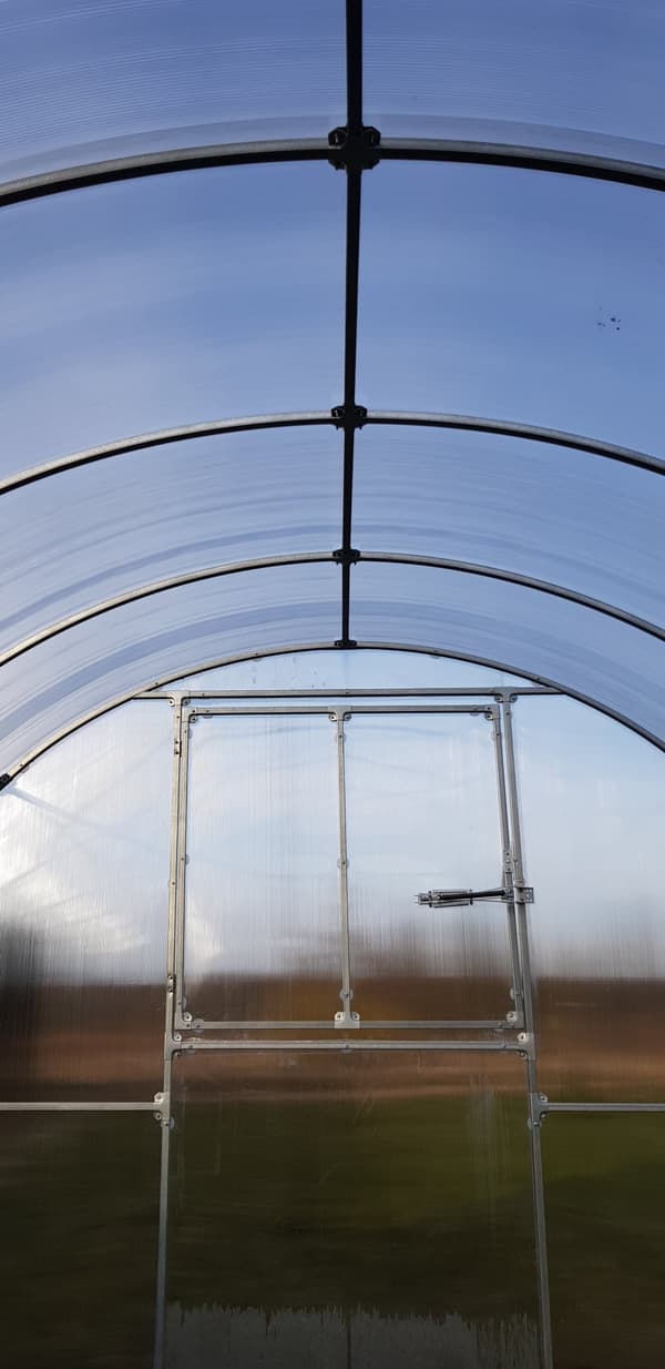 Kasvihuone KLASIKA TUBE 3x12m (36m2) perustuksilla ja 4mm polykarbonaattipinnoitteella