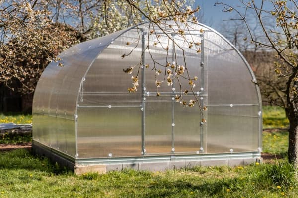 Drivhus KLASIKA RØR 3x12m (36m2) med fundamenter og 6mm polycarbonatbelægning