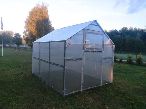 Kasvihuoneet KLASIKA BERNARD 2,35x4 m, 4mm polykarbonaatti
