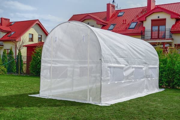 Kestävä 10m² harrastuskasvihuone UV-4-suodattimella & tuuletusikkunoilla optimaalista kasvua varten